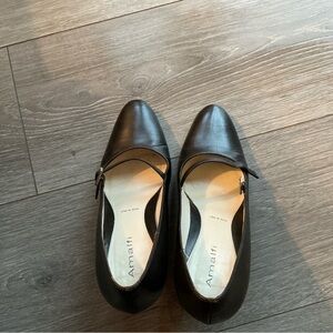 Amalfi Women's Black Leather Flats